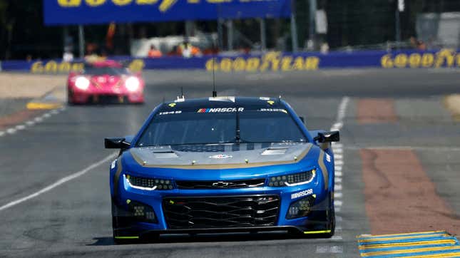 ル・マンで練習中の#24 NASCAR次世代シボレーZL1